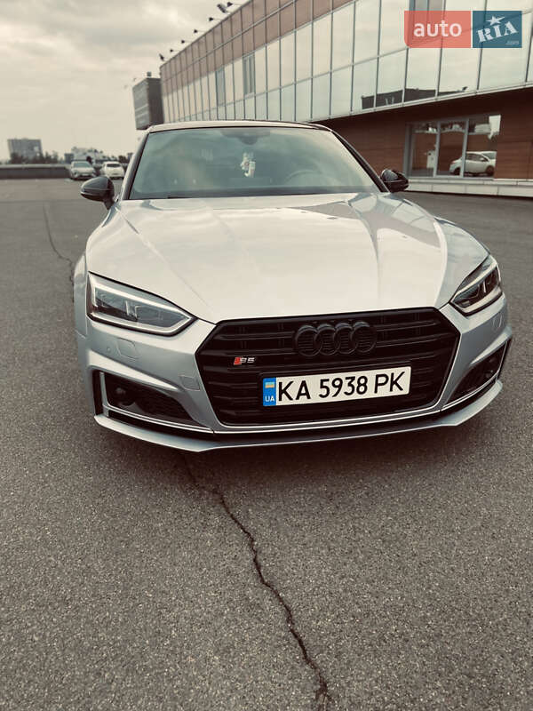 Купе Audi A5 2017 в Киеве