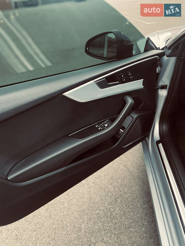Купе Audi A5 2017 в Киеве