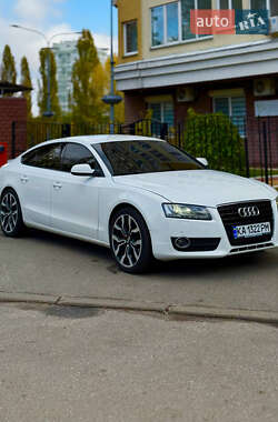 Купе Audi A5 2010 в  фото 5 Купе Audi A5 2010 в