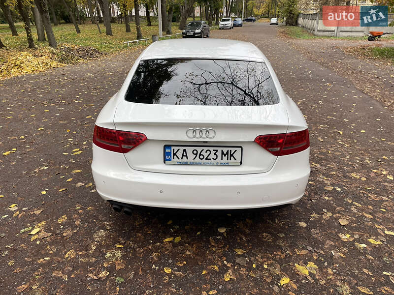 Купе Audi A5 2010 в Києві
