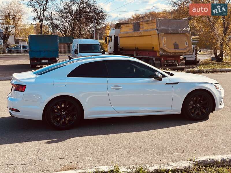 Купе Audi A5 2018 в Киеве