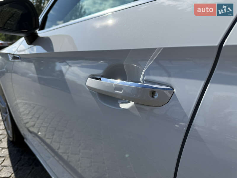 Лифтбек Audi A5 2022 в Днепре