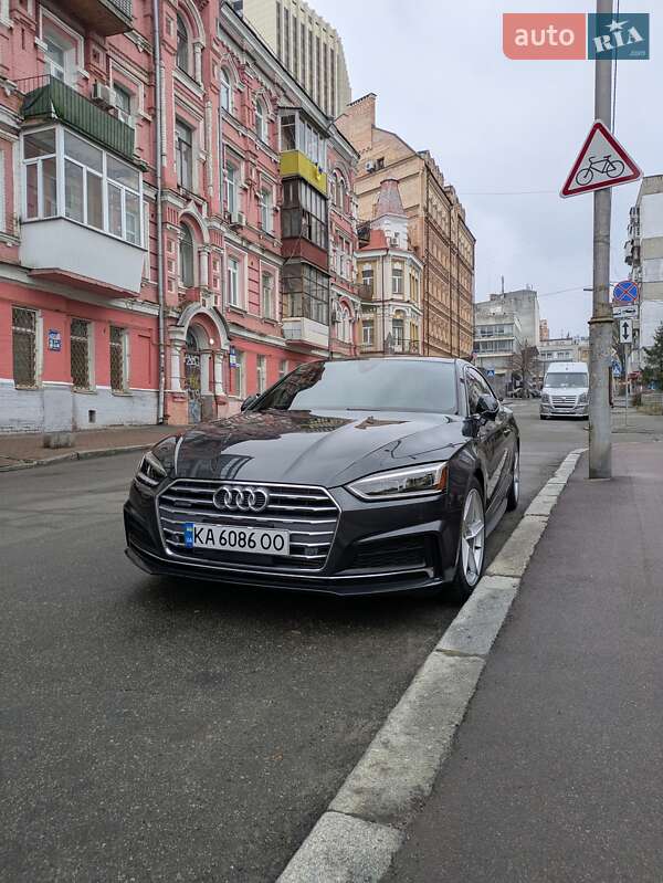 Купе Audi A5 2018 в Киеве