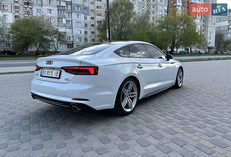 Купе Audi A5 2017 в Киеве