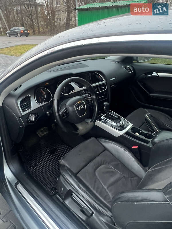 Купе Audi A5 2009 в Львові