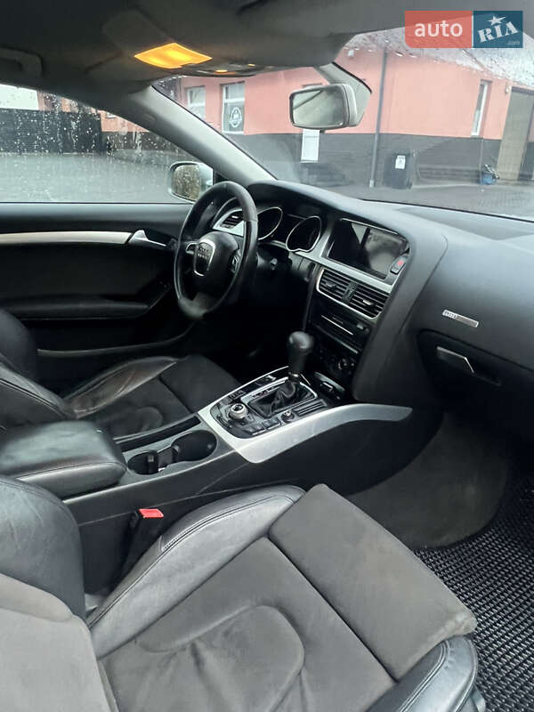 Купе Audi A5 2009 в Львові