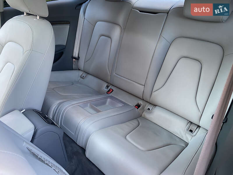 Купе Audi A5 2013 в Луцке