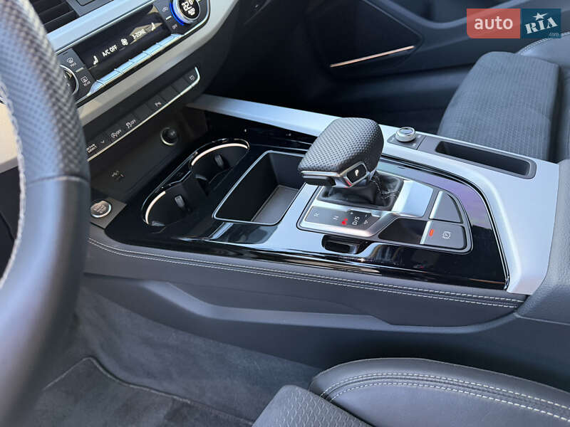 Купе Audi A5 2024 в Львові