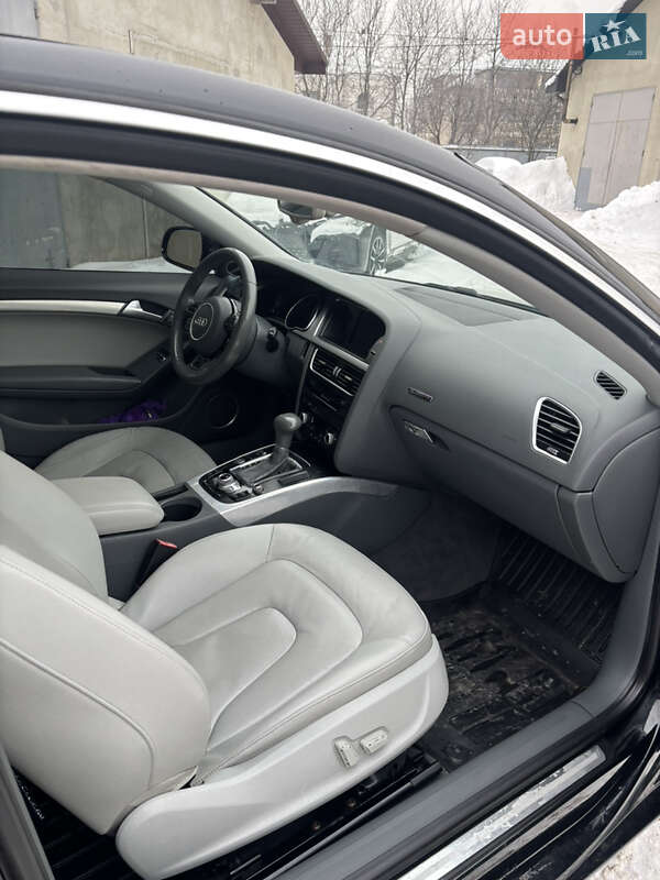 Купе Audi A5 2012 в Ивано-Франковске