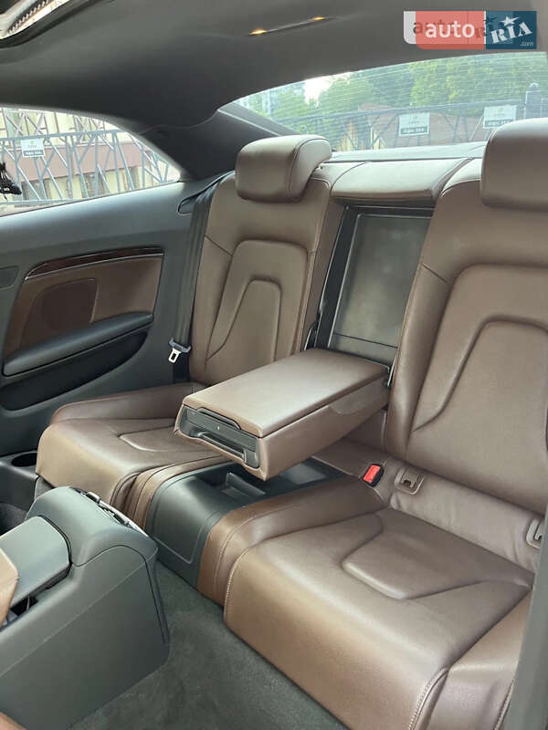Купе Audi A5 2012 в Львове