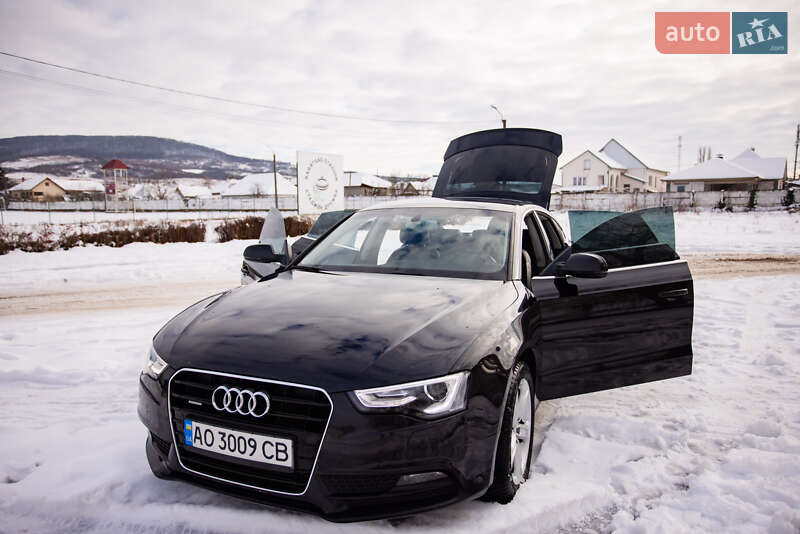 Купе Audi A5 2011 в Береговому