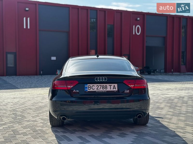 Купе Audi A5 2010 в Львове
