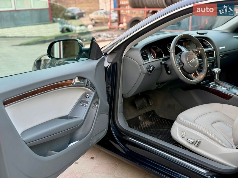 Купе Audi A5 2012 в Львові