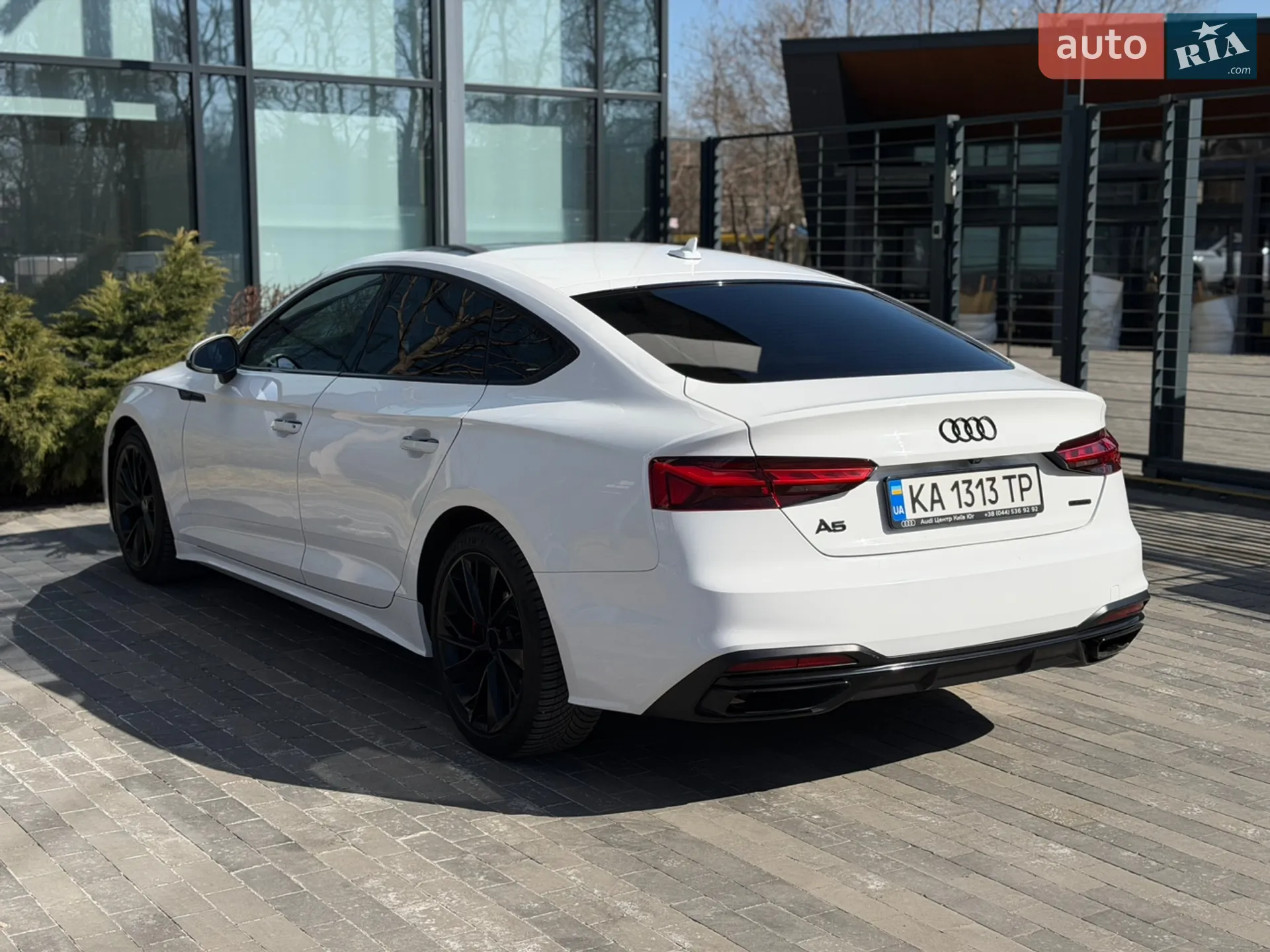 Audi A5 2020 VIN WAUANCF55LA008570 фото оголошення 15 з 22