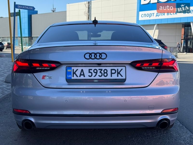 Купе Audi A5 2017 в Киеве фото 5 Купе Audi A5 2017 в Киеве