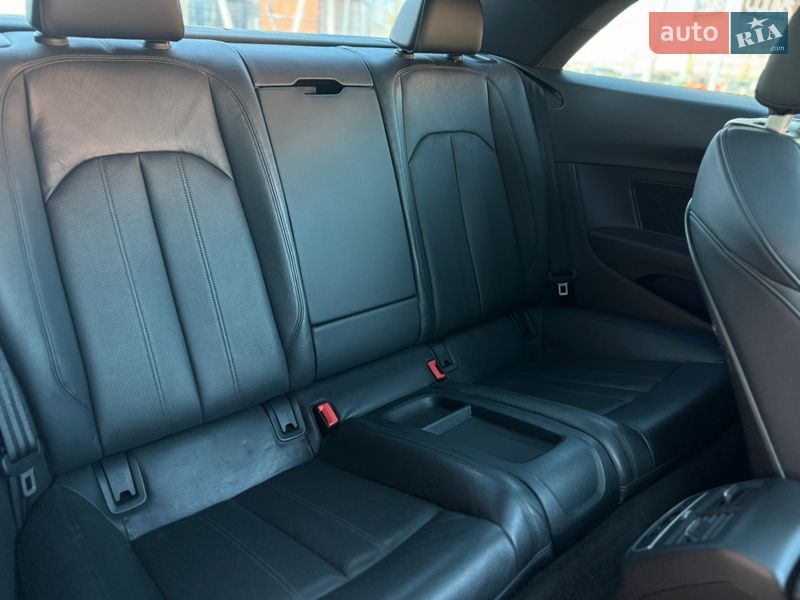 Купе Audi A5 2017 в Киеве фото 10 Купе Audi A5 2017 в Киеве
