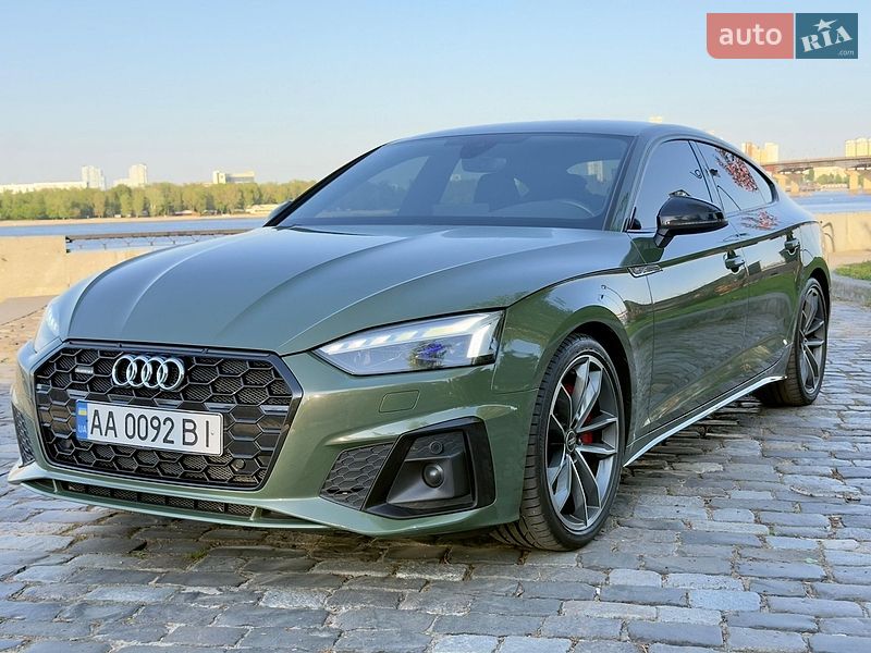 Купе Audi A5 2022 в Киеве
