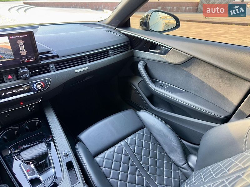 Купе Audi A5 2022 в Киеве