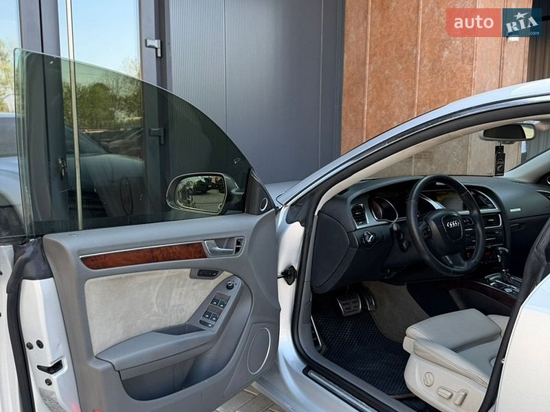 Купе Audi A5 2009 в Черновцах