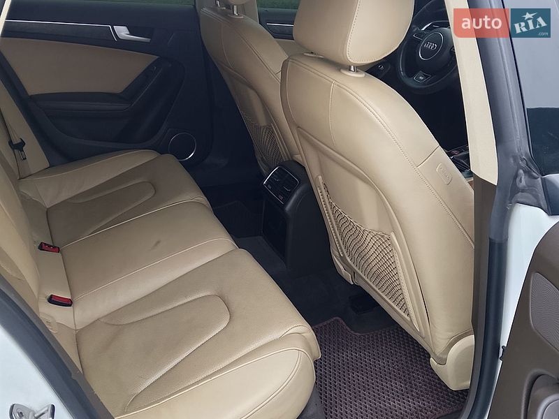 Купе Audi A5 2012 в Раздельной