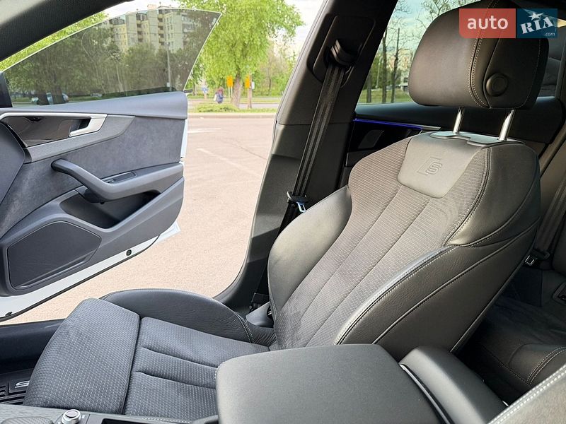 Лифтбек Audi A5 2022 в Киеве