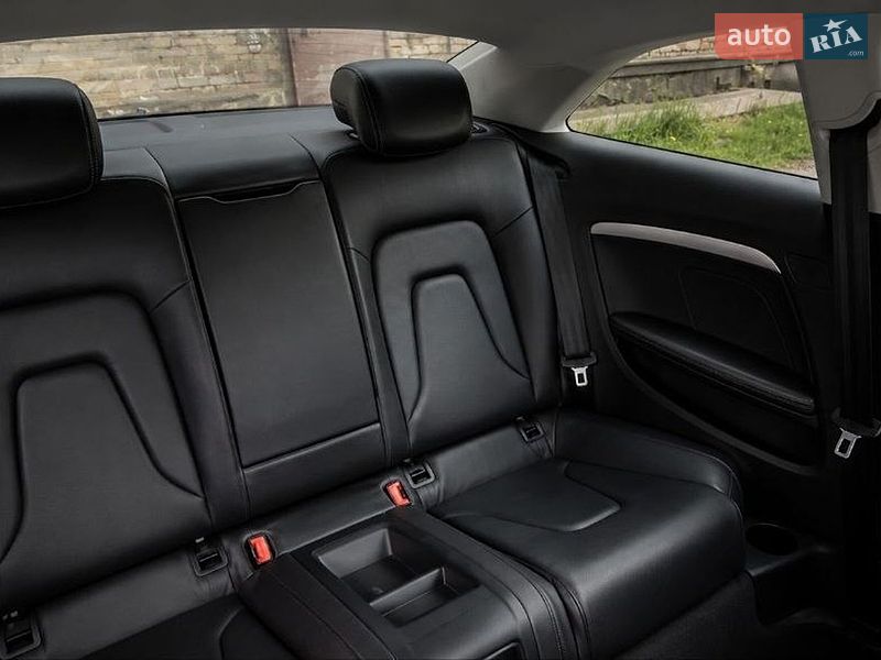 Купе Audi A5 2010 в Дніпрі