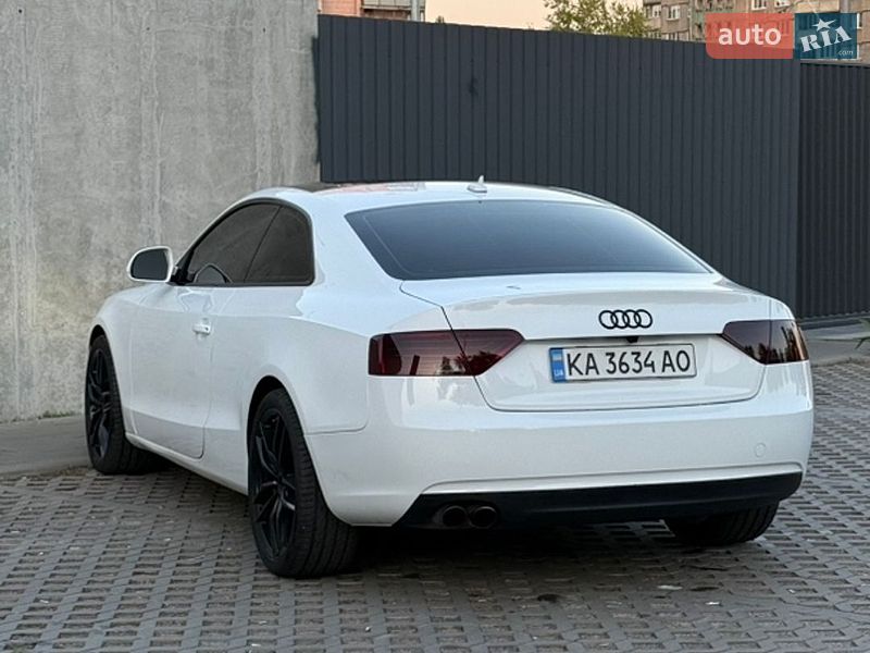 Купе Audi A5 2013 в Києві