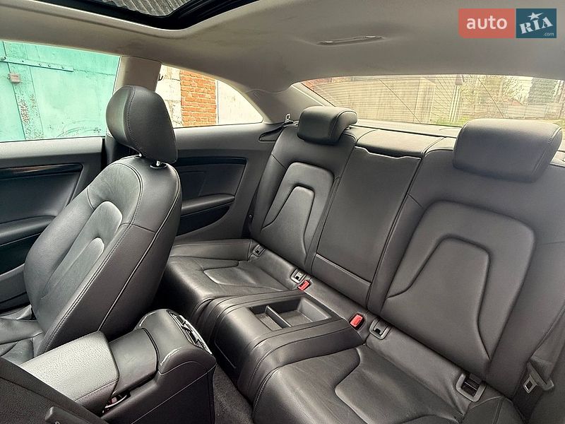 Купе Audi A5 2011 в Києві
