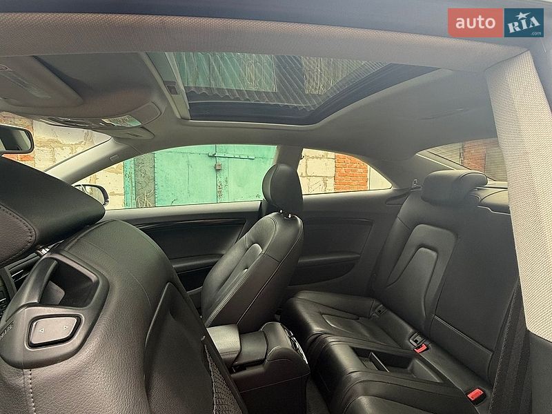 Купе Audi A5 2011 в Києві