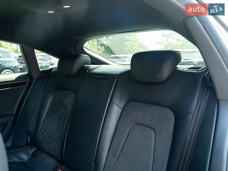 Купе Audi A5 2011 в Черновцах