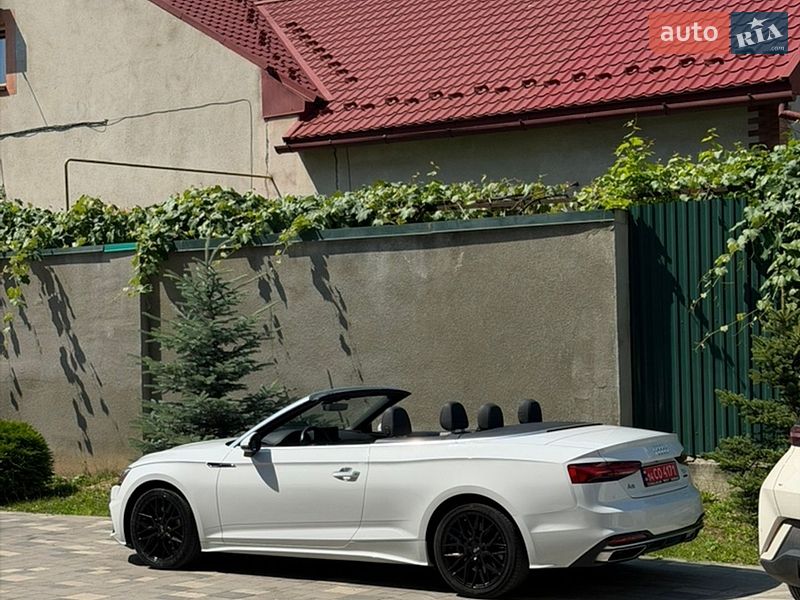 Кабриолет Audi A5 2022 в Ужгороде