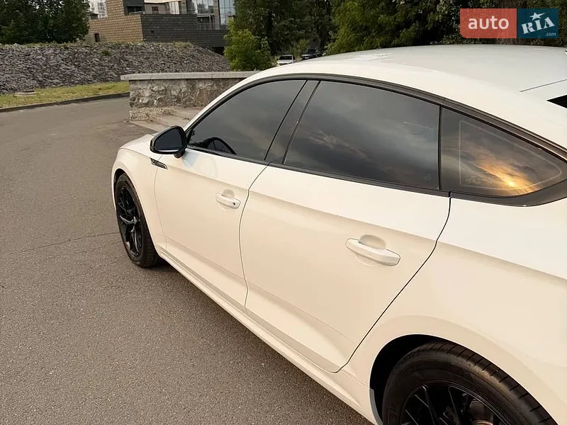 Audi A5 2017 VIN WAUZZZF54HA027547 фото оголошення 2 з 44
