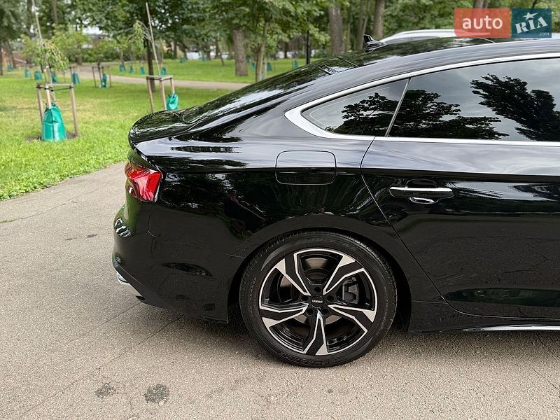 Лифтбек Audi A5 2020 в Киеве