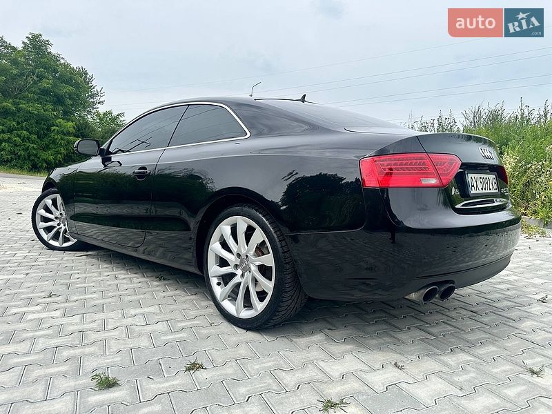Купе Audi A5 2013 в Чернівцях