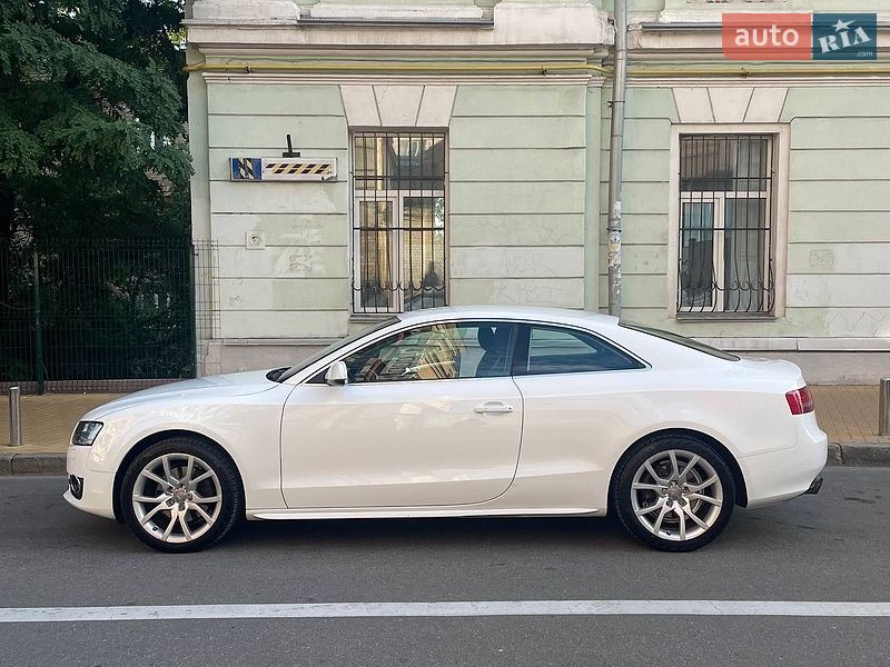 Купе Audi A5 2010 в Киеве