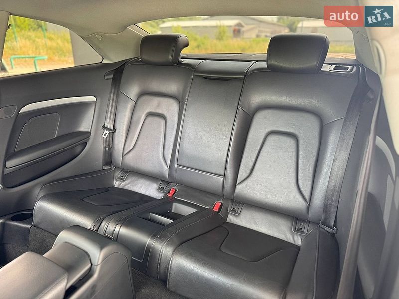 Купе Audi A5 2013 в Львові