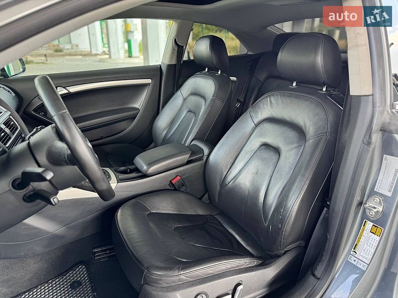 Купе Audi A5 2013 в Львові