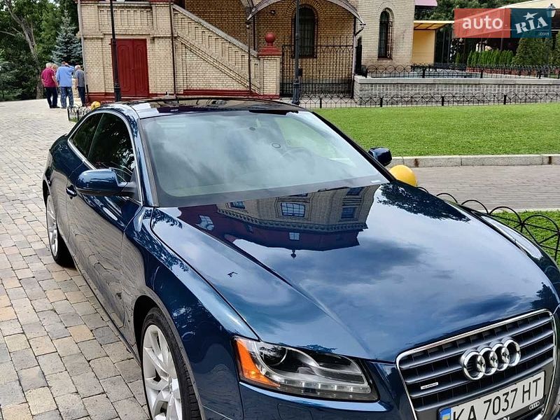 Купе Audi A5 2010 в Киеве