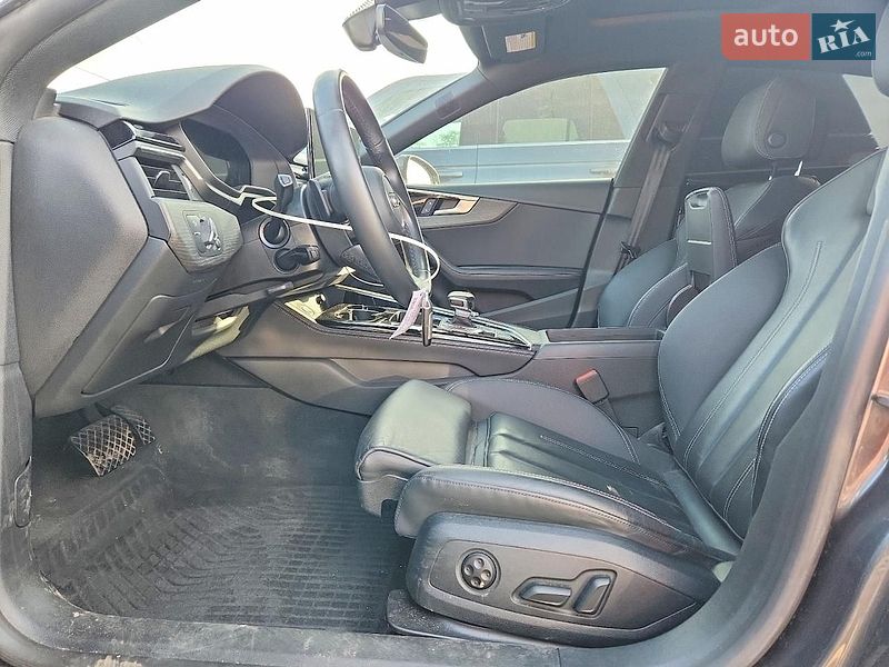 Лифтбек Audi A5 2022 в Львове