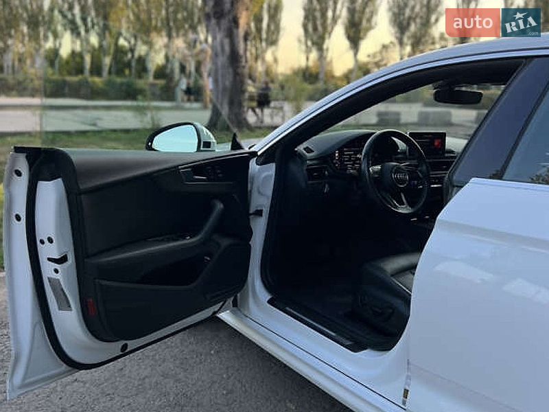 Купе Audi A5 2019 в Львові
