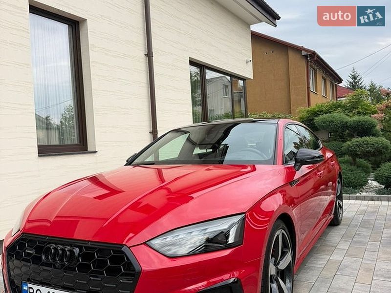 Купе Audi A5 2023 в Львове