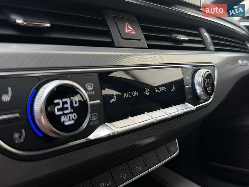 Купе Audi A5 2023 в Львові