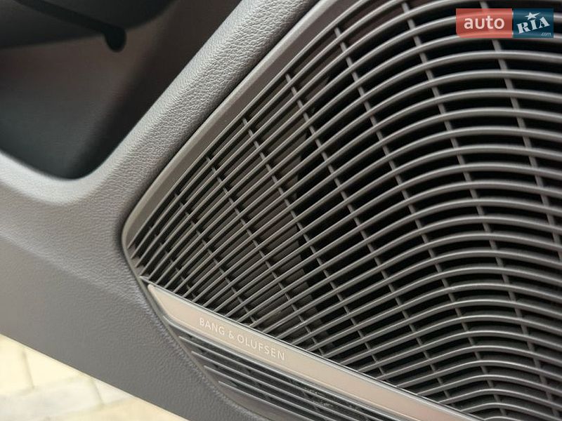 Купе Audi A5 2023 в Львові