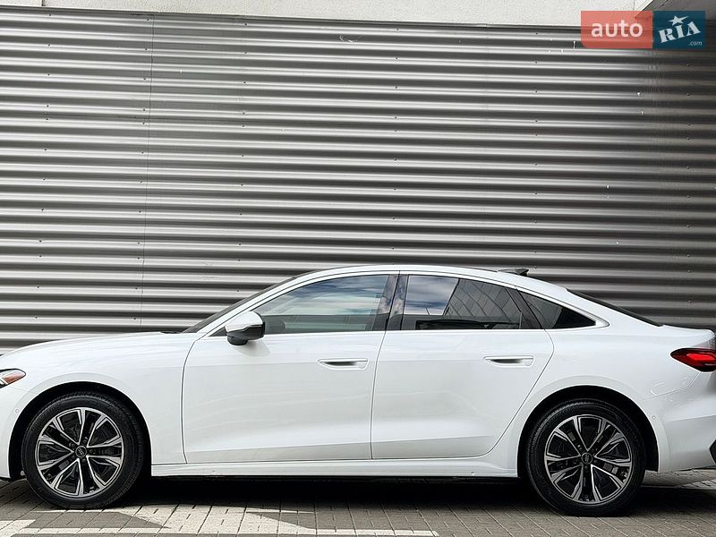 Лифтбек Audi A5 2025 в Киеве