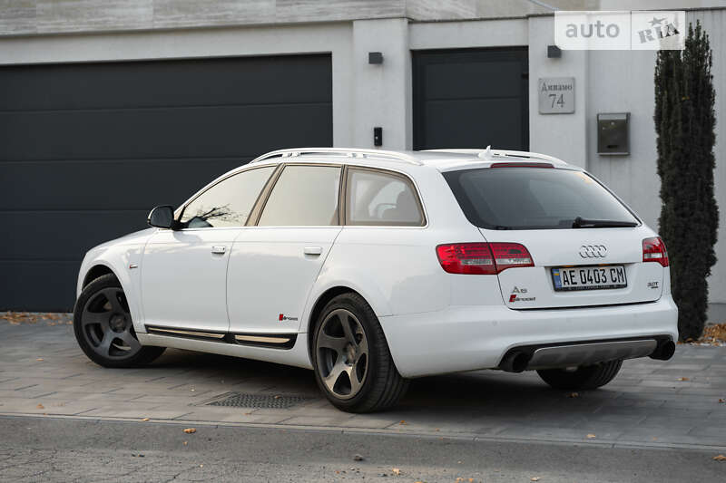 Универсал Audi A6 Allroad 2010 в 