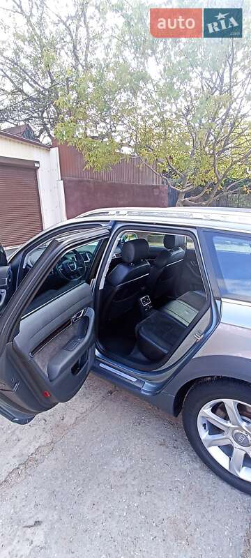 Универсал Audi A6 Allroad 2011 в Первомайске