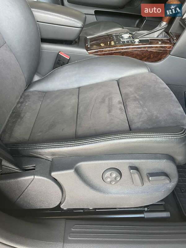 Универсал Audi A6 Allroad 2011 в Первомайске