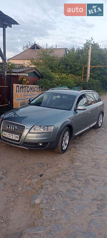 Audi A6 Allroad 2011