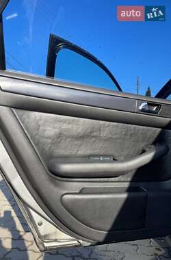 Универсал Audi A6 Allroad 2000 в 