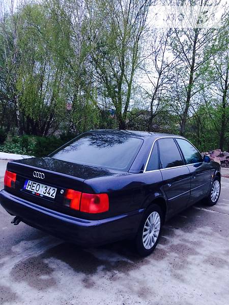 Седан Audi A6 1997 в Вараше